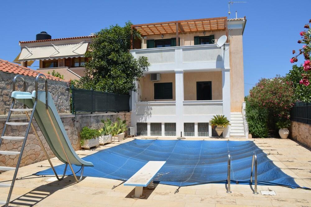 Villa Artemis Aegina Екстериор снимка