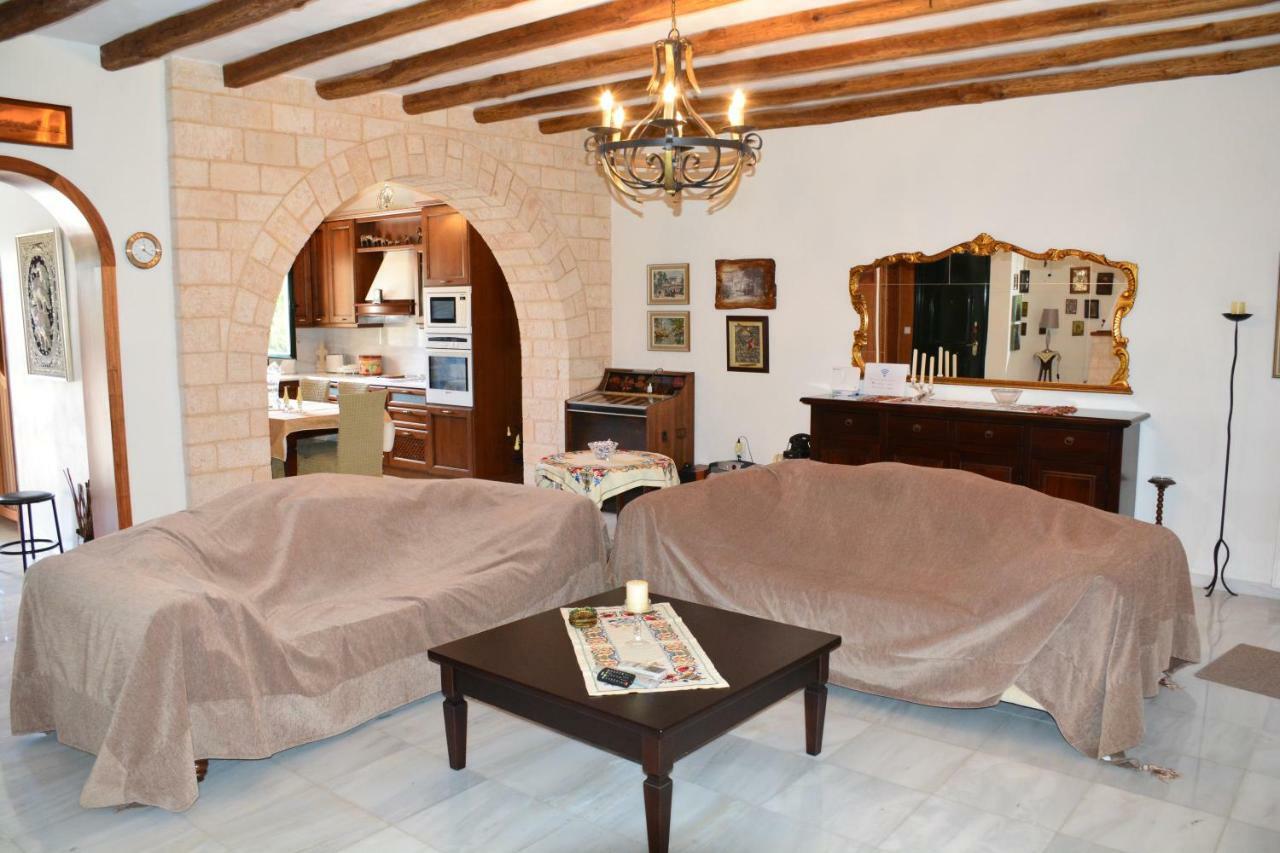 Villa Artemis Aegina Екстериор снимка